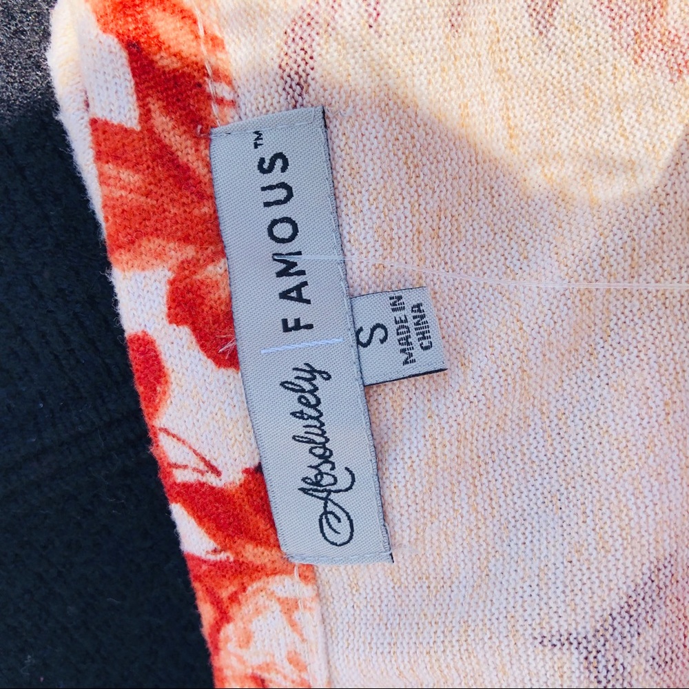 SOLD!⭐️NWT buttondown sweater!⭐️ - Picture 4 of 6
